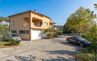 Amazing Apartment In Spincici - 3