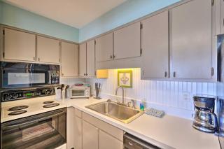 PCB Condo with Balcony Close to the Beach! - Panama City Beach - 5
