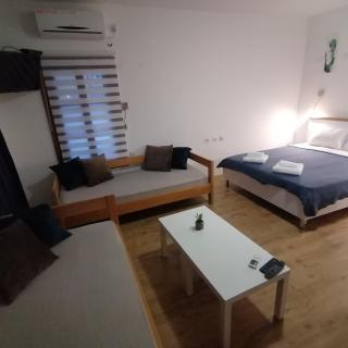 MON Accommodation free parking - Niš - 8