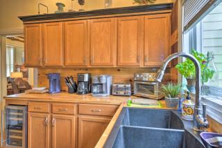 Spacious Victorian Home quarter Mi to Holiday Valley! - 3