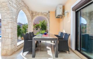 2 Bedroom Nice Apartment In Medulin - Medulin - 4