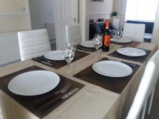 Home from Home near LFC, EFC & train station - Liverpool - 2