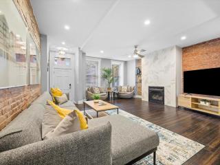 Stylish 4 Bedroom Loft Home, North Shore, City Skyline View Close to NHL, NFL - Pittsburgh - 4