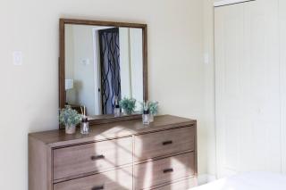 Suite Retreat at The Lofts - Kingston - 3