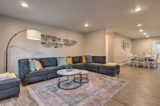 Walk to Broncos Stadium Modern Denver Duplex - 7