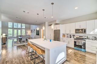 3-Story Houston Townhome: 1 Mi to Minute Maid Park - 9