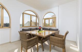 2 Bedroom Lovely Apartment In Medulin - 3