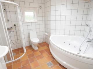 6 person holiday home in Allinge - Allinge - 8