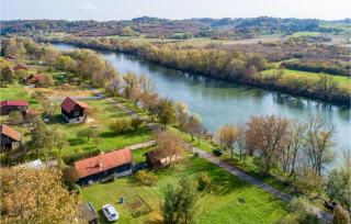 Nice Home In Augustanovec - - 3