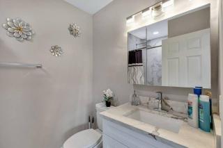 Immaculate & Cozy Entire Heated Pool House - Tampa - 2