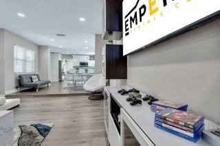 Immaculate & Cozy Entire Heated Pool House - Tampa - 1