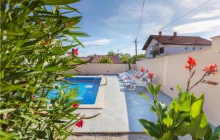Awesome Apartment In Medulin With Wifi - 7