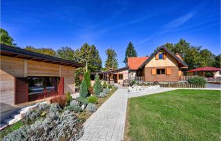 Awesome Home In Brezane Lekenicke - - 4