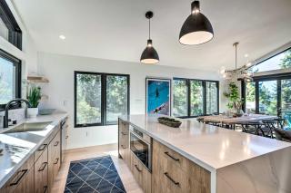 Private Hot Tub Family-Friendly Lake Tahoe House - Kings Beach - 2