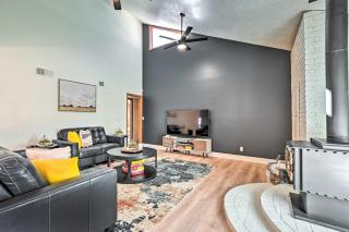 Spacious Flagstaff Home with Hot Tub and Grill! - Flagstaff - 5