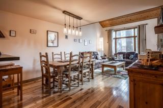 Updated 2 Bedroom and Loft 2 Full Bathroom Woodlands #51Just Steps to Shuttle Close to Golf Course - Mammoth Lakes - 8