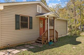 1 Bedroom 5 min downtown Asheville w/hot tub & pool! - Asheville - 6