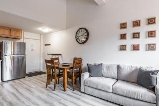Summit #256 - Top Floor Summit 1 Bedrm 1 Bathrm Condo Just steps too Little Eagle Lodge Sleeps 4 - Mammoth Lakes - 8