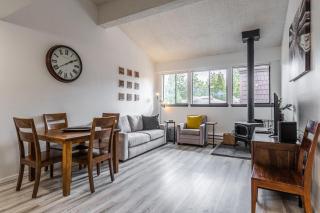 Summit #256 - Top Floor Summit 1 Bedrm 1 Bathrm Condo Just steps too Little Eagle Lodge Sleeps 4 - Mammoth Lakes - 7