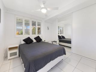 1 Rowell Street Battery Hill QLD - Caloundra - 6
