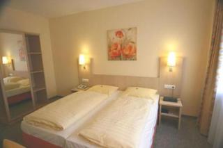 Hotel Petzengarten - Norimberga - 9