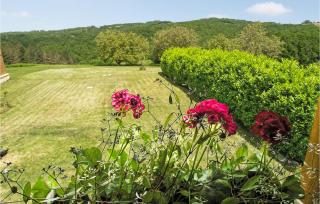 Beautiful Home In St Amand De Coly - Aubas - 4