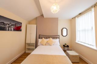 Holly Room - Liverpool - 5