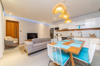 Penthouse 13 - One Bay Residence with private rooftop terrace and dip in pool - Pereybere - 2