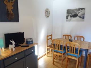 Appartement familial à Arêches-Beaufort - 6 pers, 3 chambres, terrasse, piscine, proche ski et village - FR-1-342-166 - Arêches-Beaufort - 6