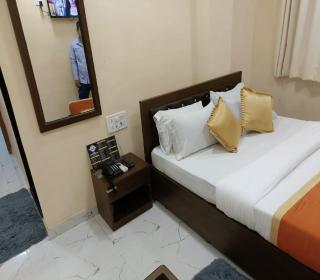 Hotel Royal Residency - Navi Mumbai - 1