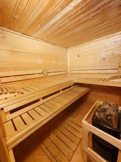 Chalupa Barborka - Národní park Krkonoše, sauna, bazén, dětské hřiště, gril, 6 pokojů, kuchyň, společenská místnost s krbem - Vrchlabí - 2