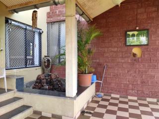 Aashraay Bungalow - Kārle - 9