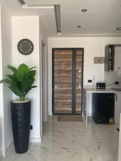 Blue Whale Hurghada Beach Front Apartments City Centre - Hurghada - 3