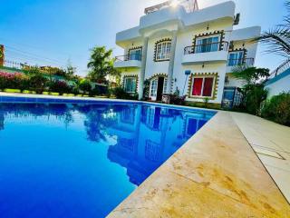 Ali Luxury Villa - 4