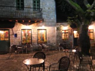 Artsistas Houses - 9