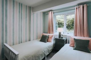 The Garden Hideaway, 2 bed home heart of the Town - Starlink Wi-Fi - Tavistock - 1