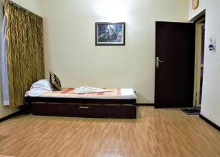 Royal Suites - Ernakulam - 2