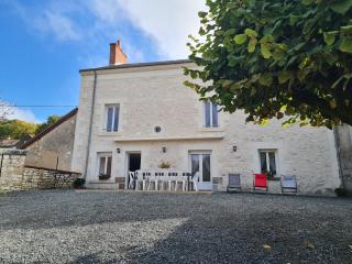 Gîte spacieux près du zoo de Beauval avec cour privative, terrasse, et équipements complets - FR-1-591-371 - Lye - 0