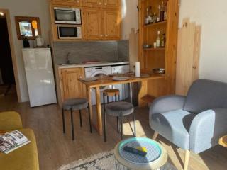 Studio cabine, 4 pers, Risoul, proche commerces, Cuisine équipée, Balcon, Animaux acceptés - FR-1-330-559 - Risoul - 6