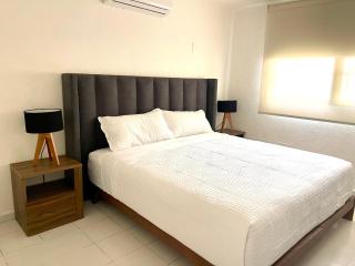 D1 Prime Location 3 Bedroom Ground Floor Spacious Apartment - 0