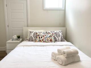 Beautiful Walk out Basement Apartment in Pickering near Beach - 7