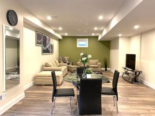 Beautiful Walk out Basement Apartment in Pickering near Beach - 4