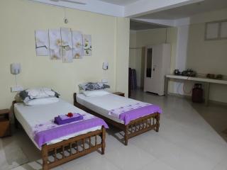 Sandy beach hotel - Trivandrum - 9