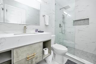 Palm Harbor Paradise - Lovely Home with Pool & Hot Tub - Palm Harbor - 5