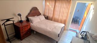 Cozy 1 Bedroom Cottage - Johannesburg - 1