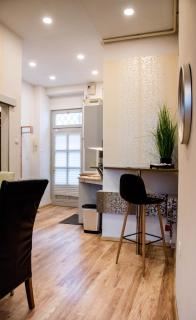 Molnar Apartment Cozy City Center Retreat for 2 AC & Perfect Location! - Budapest - 3