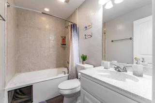 Family Friendly 2bdrm-Walk To At&t/Cowboys Stadium - Arlington - 4