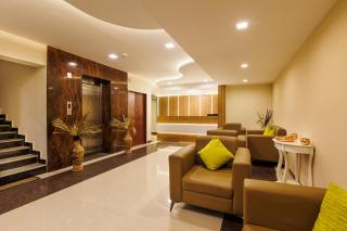 Hotel Comfort Park - Opposite Sri Ramachandra Medical College Porur - Chennai - 0