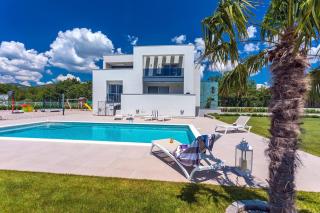 Villa Marijeta exclusive 5 star villa with 50sqm private pool, 6 bedrooms and playroom - Split - 3