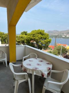 apartment Vujcic 2 - Okrug Donji - 1